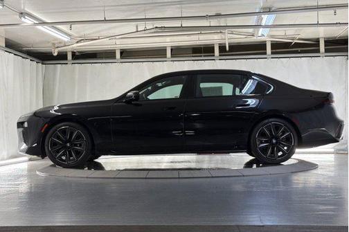 Black Sapphire Metallic 2023 BMW 740 i