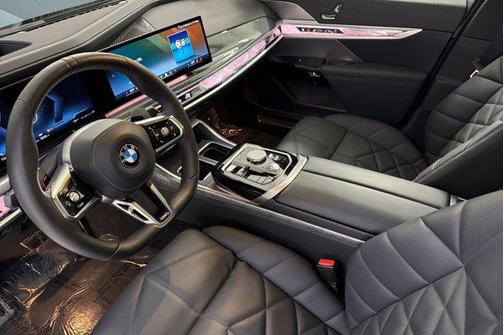 Black Sapphire Metallic 2023 BMW 740 i