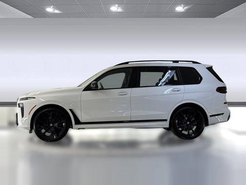 Alpine White 2026 BMW X7 M60i