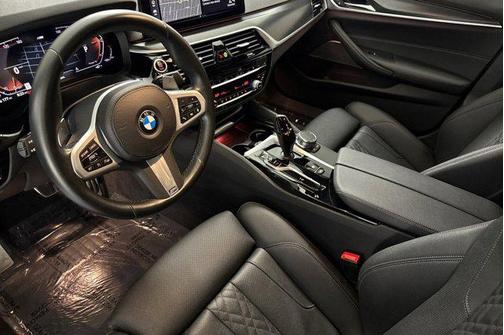 2023 BMW 540 i