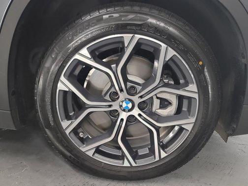 2022 BMW X1 sDrive28i