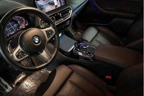 2023 BMW X4 xDrive30i