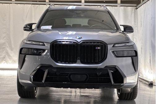 2025 BMW X7 M60i
