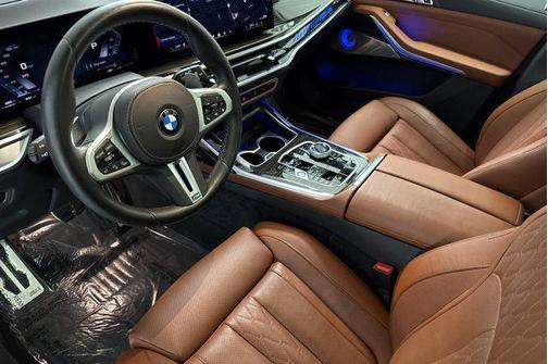 2025 BMW X7 M60i