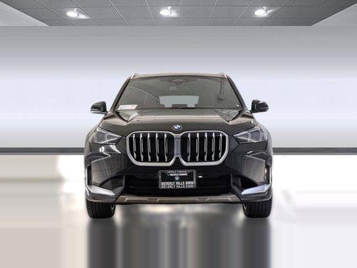 Black Sapphire Metallic 2026 BMW X1 xDrive28i