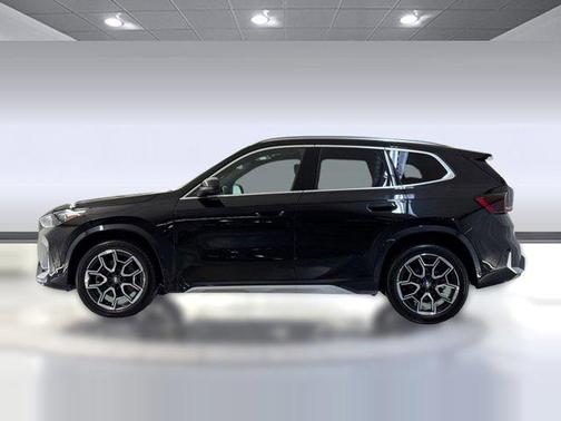 Black Sapphire Metallic 2026 BMW X1 xDrive28i