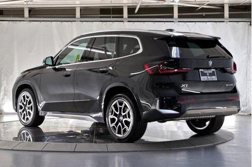 Black Sapphire Metallic 2026 BMW X1 xDrive28i