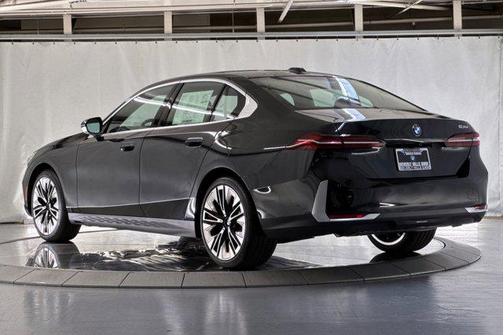 Black Sapphire Metallic 2026 BMW 530 530i