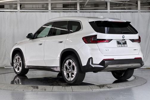 Mineral White Metallic 2023 BMW X1 xDrive28i