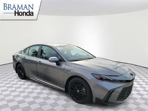 Metal 2026 Toyota Camry SE
