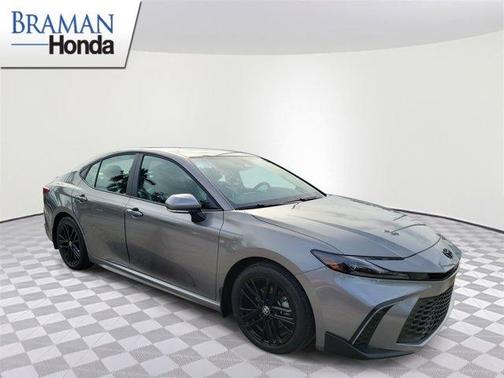 Metal 2026 Toyota Camry SE