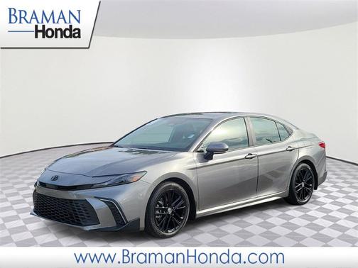 Metal 2026 Toyota Camry SE