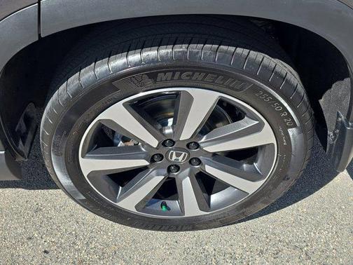 2024 Honda Pilot Touring