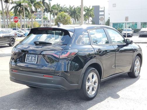 2023 Honda HR-V LX