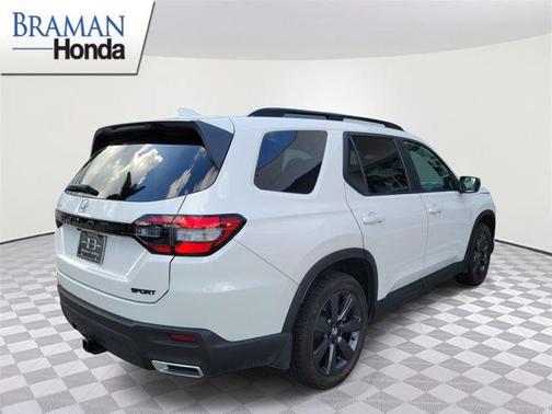 White 2025 Honda Pilot Sport