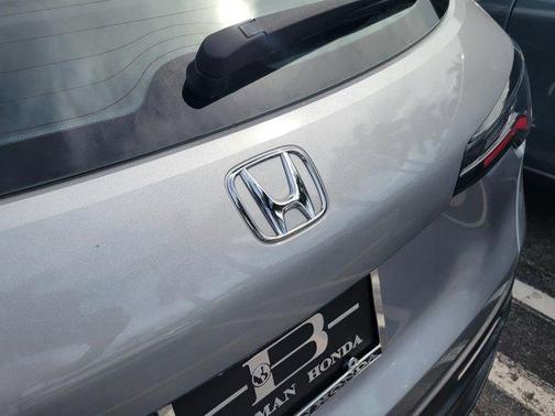 Lunar Silver Metallic 2023 Honda HR-V LX