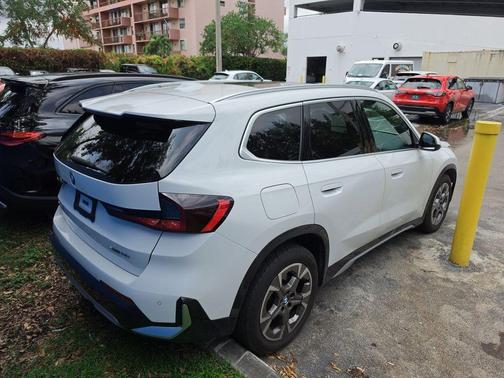 White 2025 BMW X1 xDrive28i
