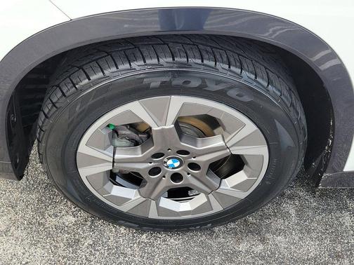 White 2025 BMW X1 xDrive28i
