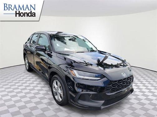 Crystal Black Pearl 2023 Honda HR-V LX