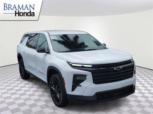 Summit White 2024 Chevrolet Traverse LS