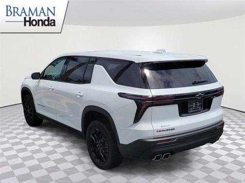 Summit White 2024 Chevrolet Traverse LS