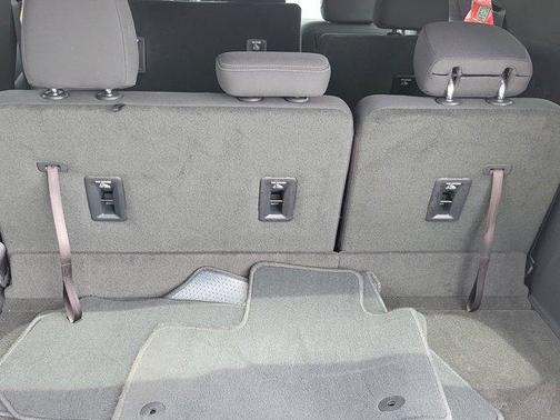 Summit White 2024 Chevrolet Traverse LS