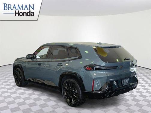 Green Metallic 2024 BMW XM Base