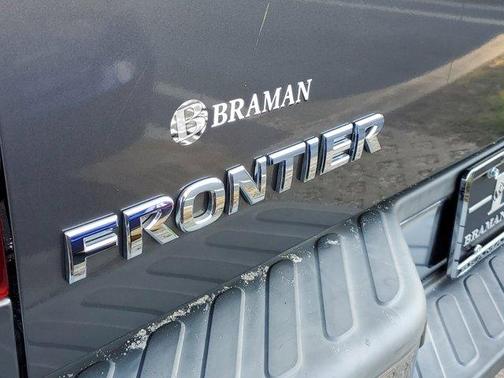 2021 Nissan Frontier SV