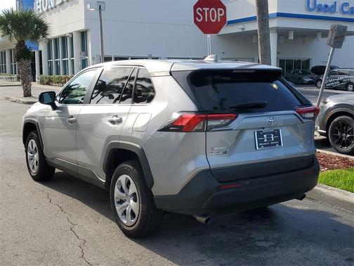 2025 Toyota RAV4 LE