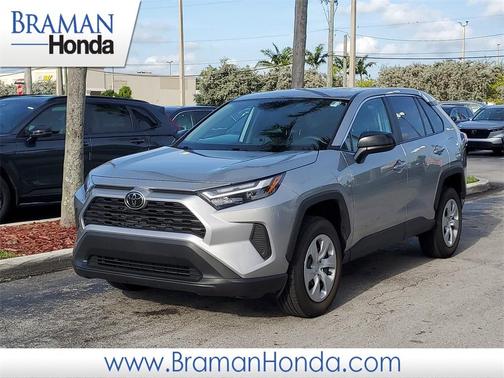 2025 Toyota RAV4 LE