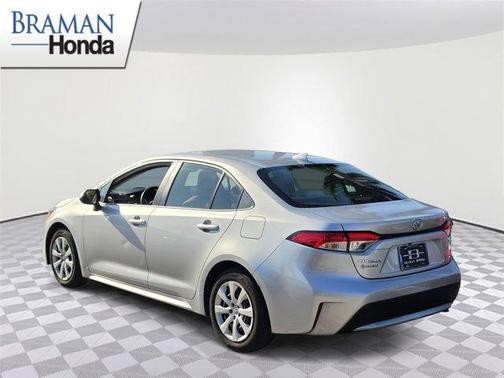 Classic Silver Metallic 2021 Toyota Corolla LE