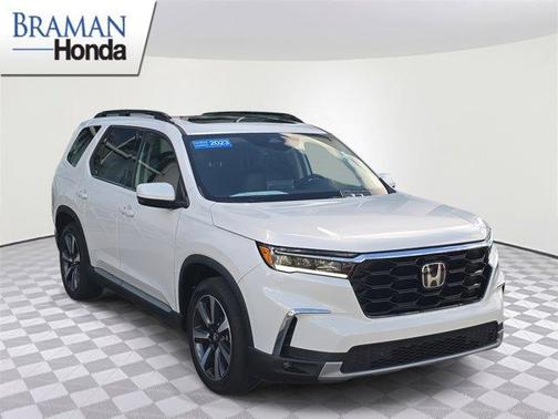 2023 Honda Pilot Touring