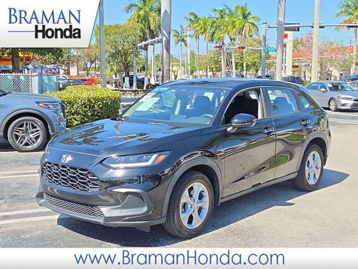 Crystal Black Pearl 2023 Honda HR-V LX