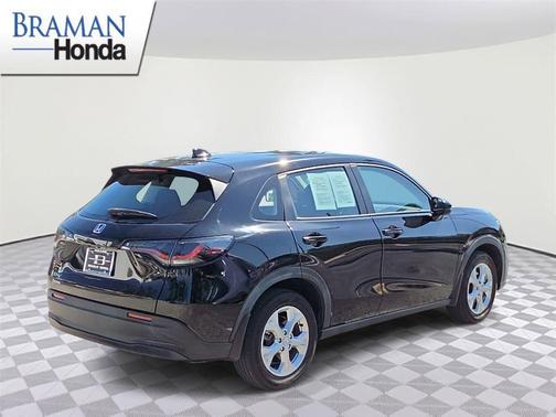 Crystal Black Pearl 2023 Honda HR-V LX