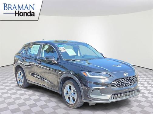 Crystal Black Pearl 2023 Honda HR-V LX