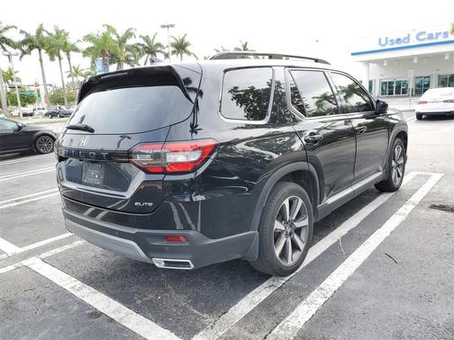 2023 Honda Pilot Elite