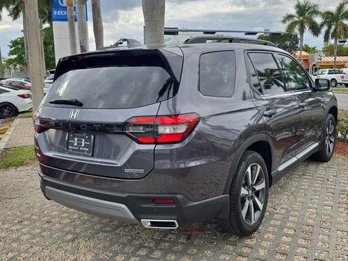 2024 Honda Pilot Touring