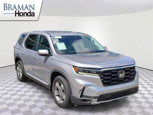 Lunar Silver Metallic 2023 Honda Pilot EX-L 8-Passenger
