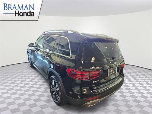 2025 Mercedes-Benz GLB 250 Base