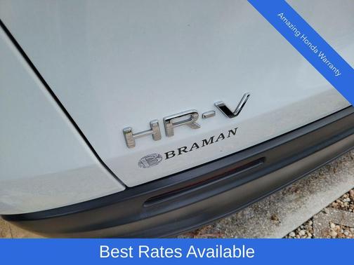 Platinum White Pearl 2024 Honda HR-V LX