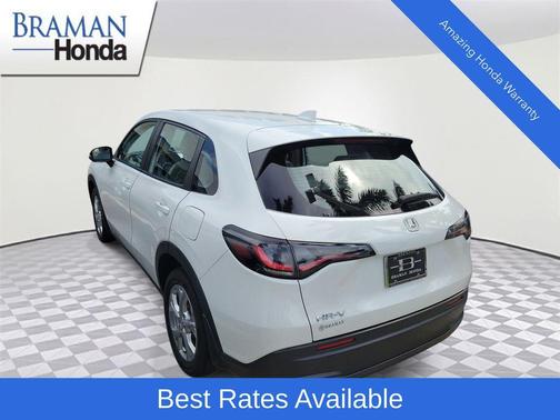 Platinum White Pearl 2024 Honda HR-V LX