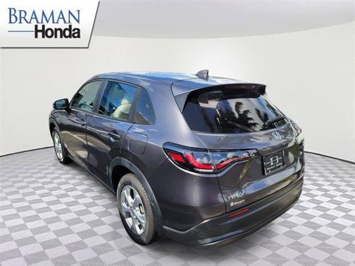 Modern Steel Metallic 2024 Honda HR-V LX