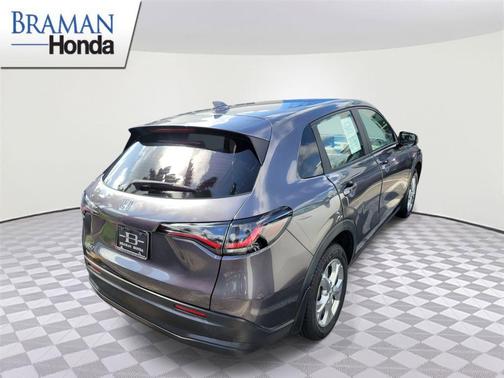 Modern Steel Metallic 2024 Honda HR-V LX