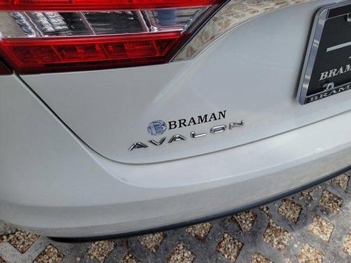 Blizzard Pearl 2013 Toyota Avalon XLE