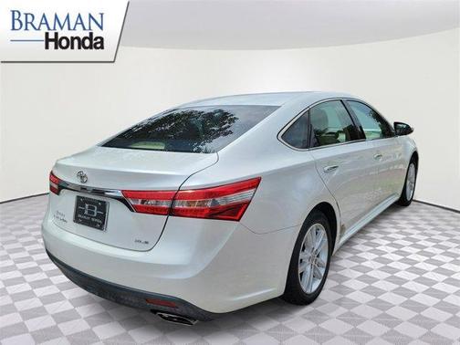 Blizzard Pearl 2013 Toyota Avalon XLE