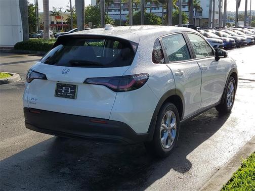 2025 Honda HR-V LX