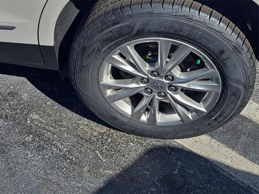 2023 Cadillac XT5 Luxury