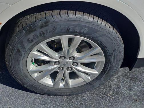 2023 Cadillac XT5 Luxury