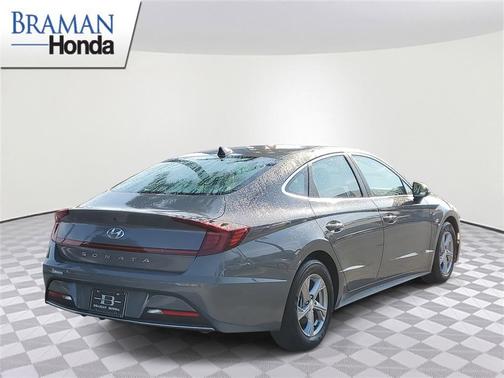 2023 Hyundai SONATA SE