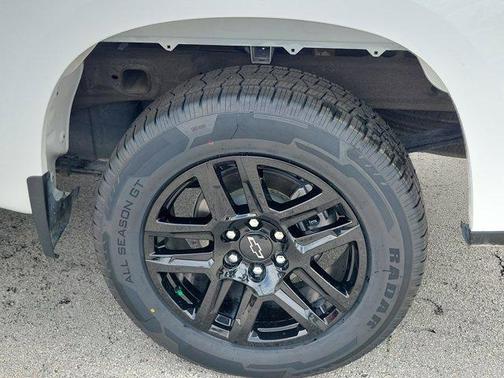 Summit White 2023 Chevrolet Silverado 1500 Custom